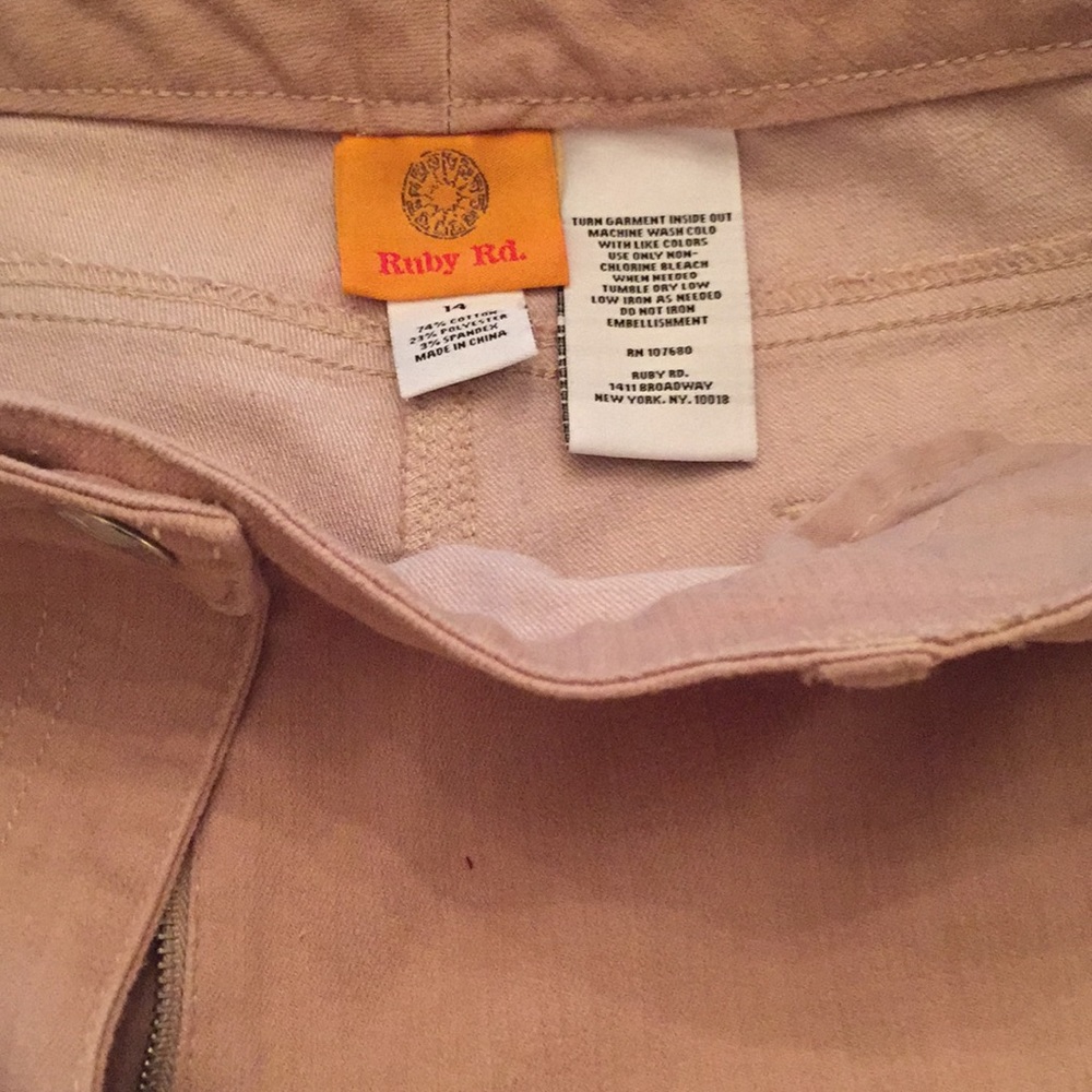Ruby Rd. Tan Crop Capris - Picture 3 of 3
